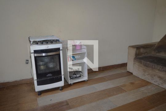 Sala de casa para alugar com 1 quarto, 40m² em Nascentes Imperiais, Contagem