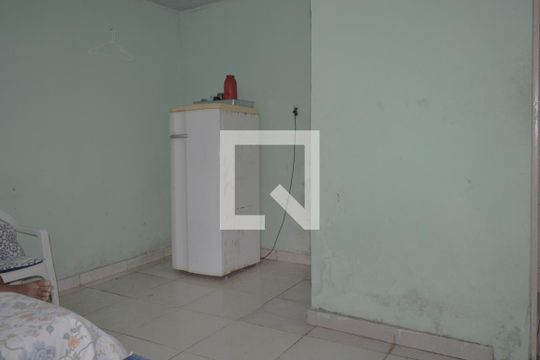 Quarto de casa para alugar com 1 quarto, 40m² em Nascentes Imperiais, Contagem