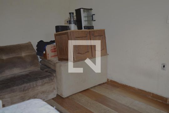 Sala de casa para alugar com 1 quarto, 40m² em Nascentes Imperiais, Contagem