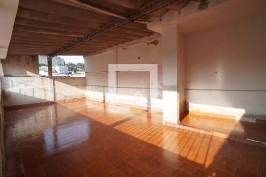 Quintal de casa à venda com 5 quartos, 132m² em Fonseca, Niterói