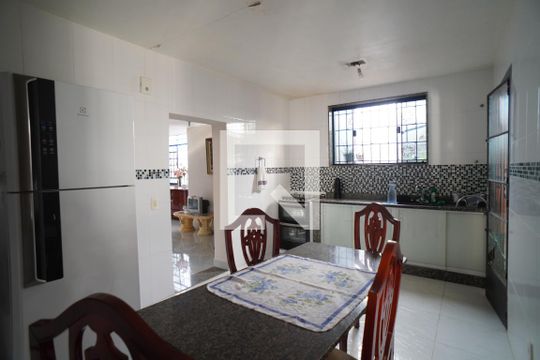 Cozinha de casa à venda com 5 quartos, 132m² em Fonseca, Niterói