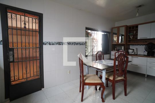 Cozinha de casa à venda com 5 quartos, 132m² em Fonseca, Niterói