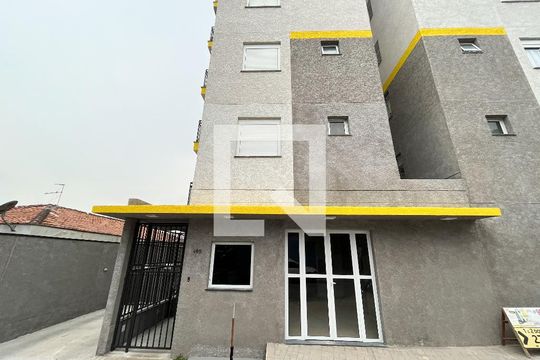 Fachada  de apartamento para alugar com 1 quarto, 27m² em Vila Campestre, São Paulo