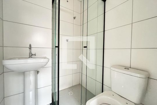 Banheiro da Suíte de apartamento para alugar com 1 quarto, 27m² em Vila Campestre, São Paulo