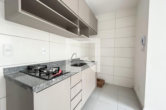Cozinha  de apartamento para alugar com 1 quarto, 27m² em Vila Campestre, São Paulo