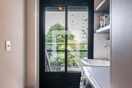 Área de serviço de apartamento para alugar com 1 quarto, 40m² em Pinheiros, São Paulo