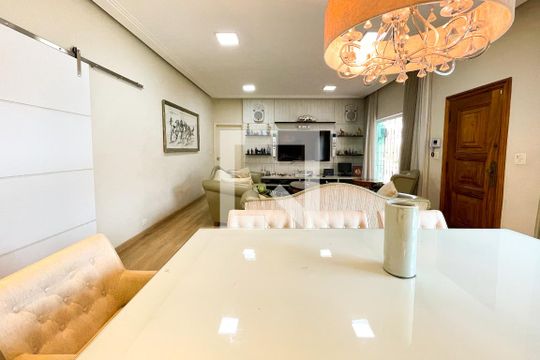 Casa para alugar com 5 quartos, 520m² em Alto da Lapa, São Paulo