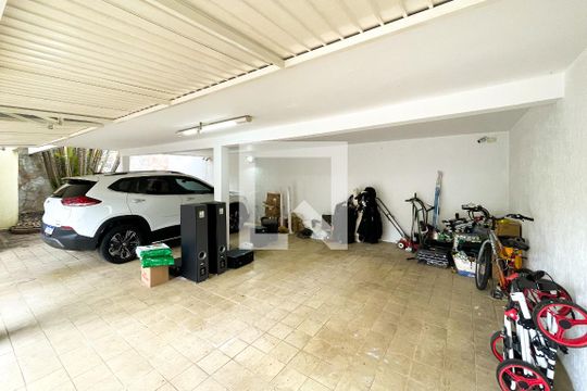 Garagem de casa para alugar com 5 quartos, 520m² em Alto da Lapa, São Paulo