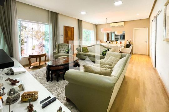 Sala de casa para alugar com 5 quartos, 520m² em Alto da Lapa, São Paulo