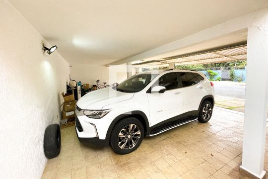 Garagem de casa para alugar com 5 quartos, 520m² em Alto da Lapa, São Paulo