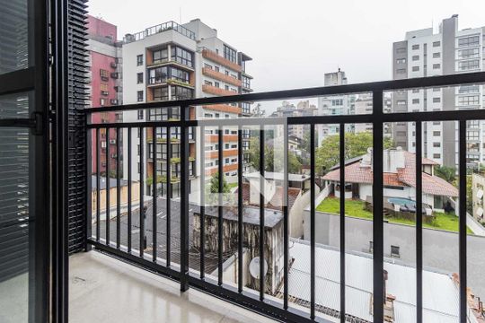Sacada de apartamento à venda com 1 quarto, 48m² em Auxiliadora, Porto Alegre