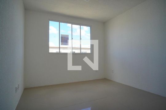 Apartamento à venda com 2 quartos, 48m² em Sarandi, Porto Alegre