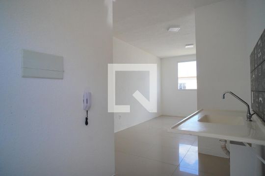 Cozinha  de apartamento à venda com 2 quartos, 48m² em Sarandi, Porto Alegre