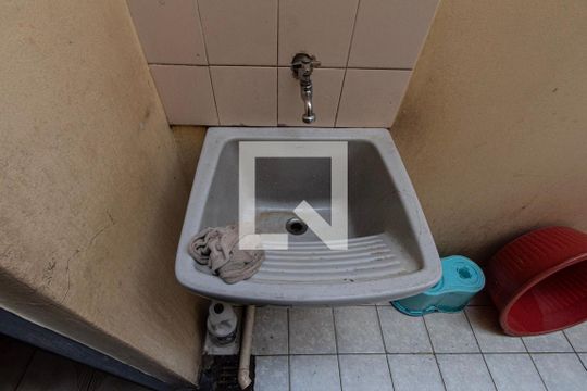 Área de Serviço de casa para alugar com 4 quartos, 400m² em Jardim Magnólia, Sorocaba