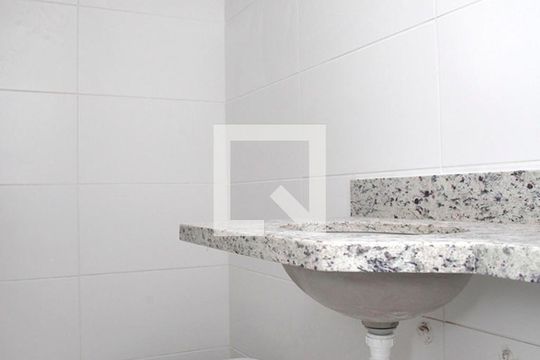 Banheiro Quarto 1 Suíte de apartamento à venda com 2 quartos, 83m² em São João, Porto Alegre