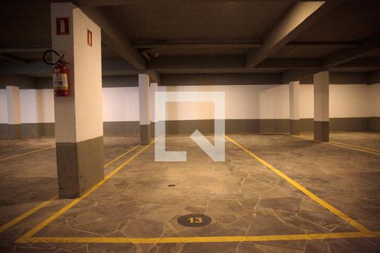Box Estacionamento de apartamento à venda com 2 quartos, 83m² em São João, Porto Alegre