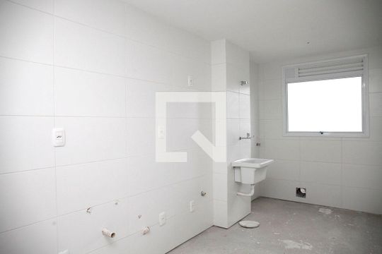 Cozinha + Área de Serviço de apartamento à venda com 2 quartos, 83m² em São João, Porto Alegre