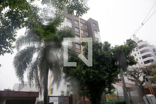 Fachada de apartamento à venda com 2 quartos, 83m² em São João, Porto Alegre