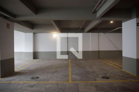 Box Estacionamento de apartamento à venda com 2 quartos, 83m² em São João, Porto Alegre