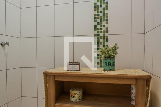 Lavabo de casa à venda com 3 quartos, 264m² em Jardim do Salso, Porto Alegre