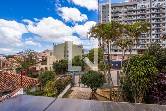 Vista de casa à venda com 3 quartos, 264m² em Jardim do Salso, Porto Alegre