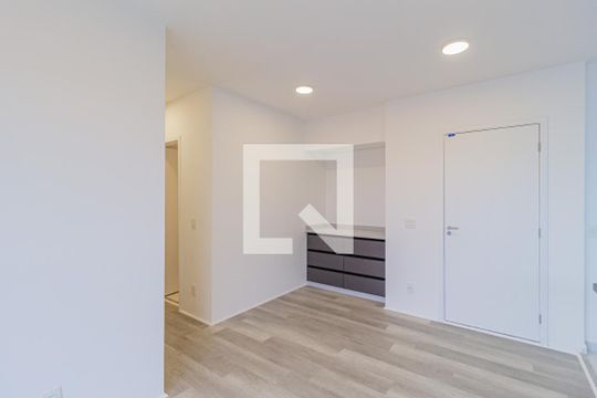 Sala de apartamento para alugar com 3 quartos, 66m² em Jardim das Belezas, Carapicuíba