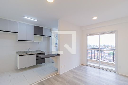 Apartamento para alugar com 3 quartos, 66m² em Jardim das Belezas, Carapicuíba