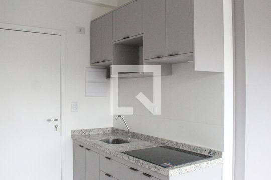Cozinha de kitnet/studio para alugar com 1 quarto, 25m² em Santana, São Paulo