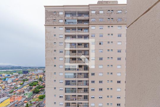 Vista do quarto 2 de casa de condomínio para alugar com 3 quartos, 66m² em Jardim das Belezas, Carapicuíba