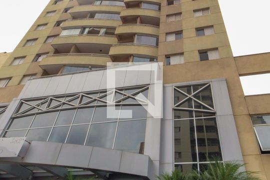 Fachada de apartamento para alugar com 1 quarto, 47m² em Pinheiros, São Paulo