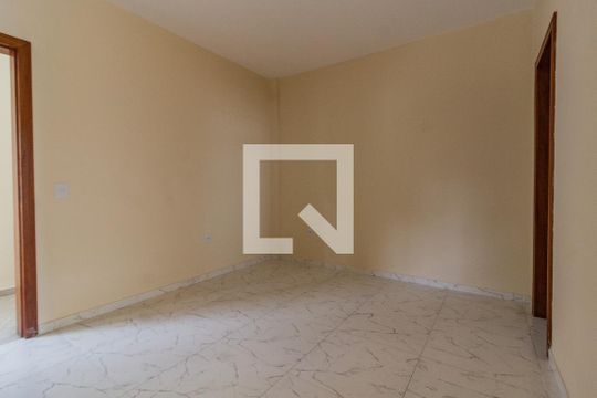 Quarto de kitnet/studio para alugar com 1 quarto, 24m² em Serraria, São José