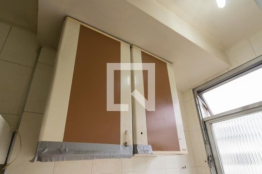 Área de Serviço - Armário de apartamento para alugar com 2 quartos, 50m² em Cordovil, Rio de Janeiro