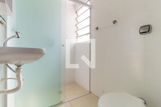 Banheiro de apartamento à venda com 2 quartos, 53m² em Jardim da Glória, São Paulo