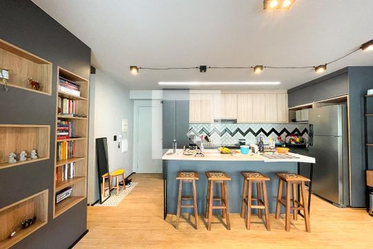 Apartamento à venda com 1 quarto, 70m² em Vila Pompéia, São Paulo