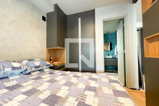 Quarto de apartamento à venda com 1 quarto, 70m² em Vila Pompéia, São Paulo