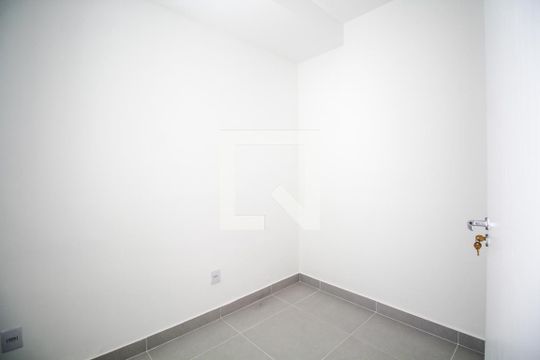 Quarto 1 de apartamento à venda com 2 quartos, 36m² em Vila Monumento, São Paulo