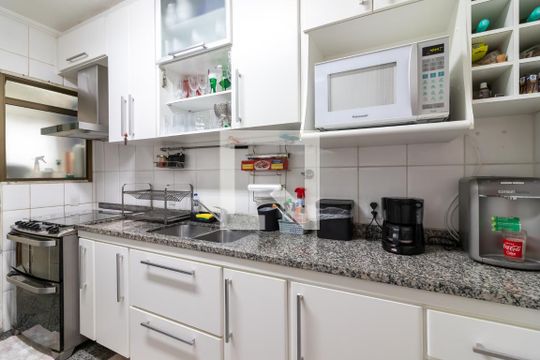 Cozinha de apartamento à venda com 3 quartos, 105m² em Santa Teresinha, São Paulo