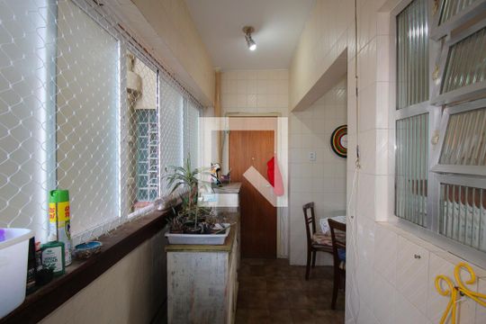 Cozinha de apartamento para alugar com 3 quartos, 130m² em Floresta, Porto Alegre