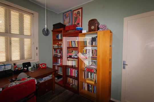 Quarto 1 de apartamento para alugar com 3 quartos, 130m² em Floresta, Porto Alegre