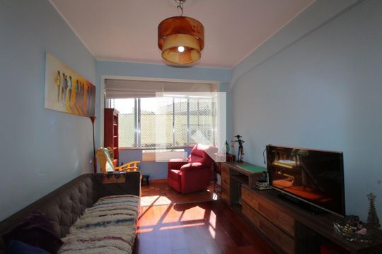 Sala de apartamento para alugar com 3 quartos, 130m² em Floresta, Porto Alegre