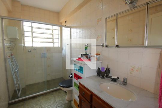 Banheiro de apartamento para alugar com 3 quartos, 130m² em Floresta, Porto Alegre