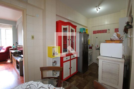 Cozinha de apartamento para alugar com 3 quartos, 130m² em Floresta, Porto Alegre