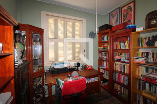 Quarto 1 de apartamento para alugar com 3 quartos, 130m² em Floresta, Porto Alegre