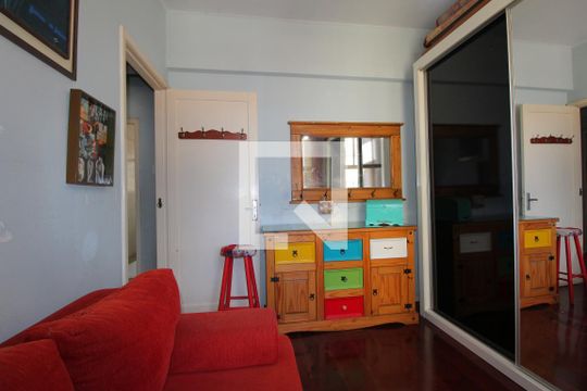 Quarto 1 de apartamento para alugar com 3 quartos, 130m² em Floresta, Porto Alegre