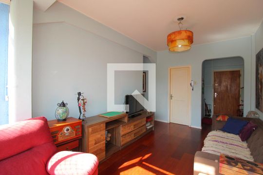 Sala de apartamento para alugar com 3 quartos, 130m² em Floresta, Porto Alegre