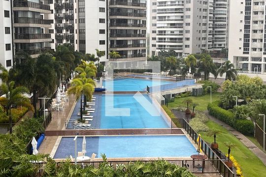 Área comum - Piscina de apartamento para alugar com 3 quartos, 134m² em Barra da Tijuca, Rio de Janeiro
