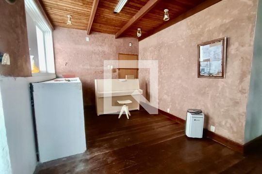 Cozinha americana de casa para alugar com 2 quartos, 600m² em Gávea, Rio de Janeiro