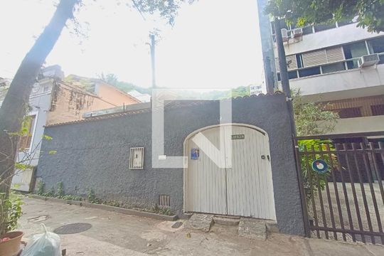 Fachada de casa para alugar com 2 quartos, 600m² em Gávea, Rio de Janeiro