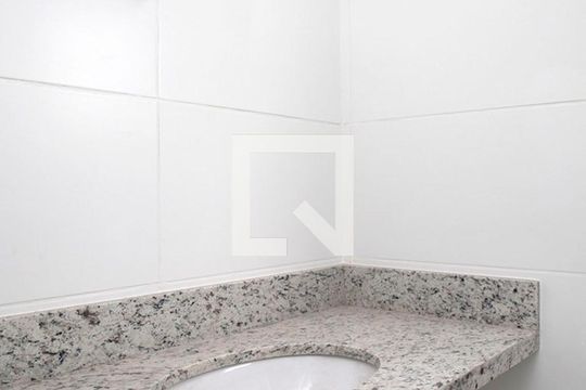 Banheiro do Quarto  de apartamento à venda com 1 quarto, 72m² em São João, Porto Alegre