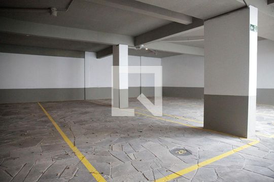 Box Estacionamento de apartamento à venda com 2 quartos, 83m² em São João, Porto Alegre